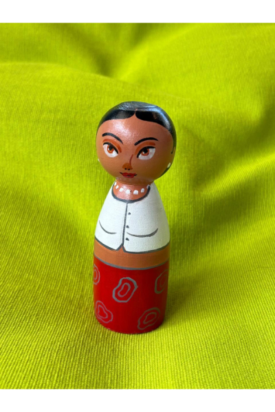 Peg Dolls - Lady in Pearls & Red